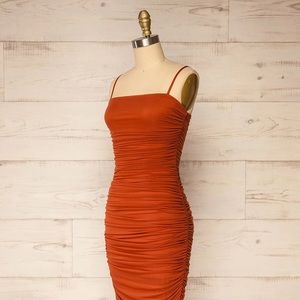 1861 | La petite garçonne | Yurtof Fitted Ruched Midi Dress in S